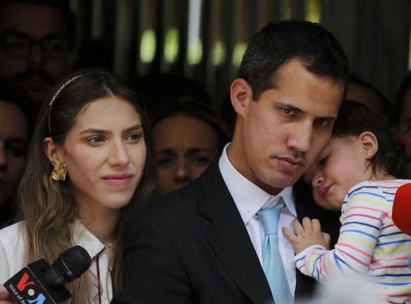 Juan-Guaido_Fabiana Rosales_Miranda.jpg