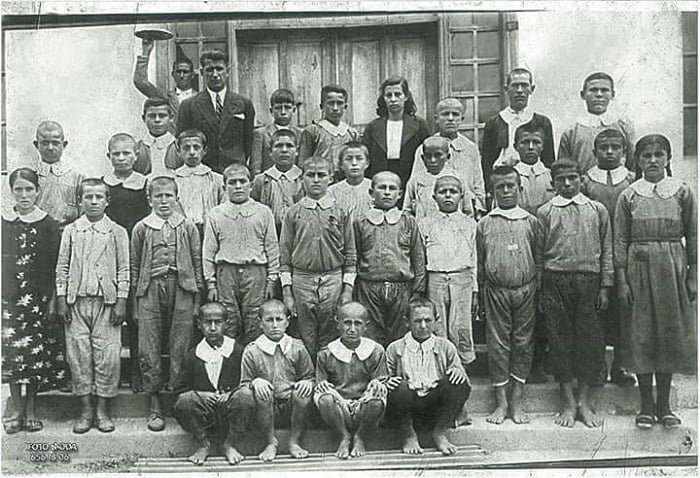 Cumhuriyet Turkiye si okul ogretmen ve talebeler 1930 lu yillar