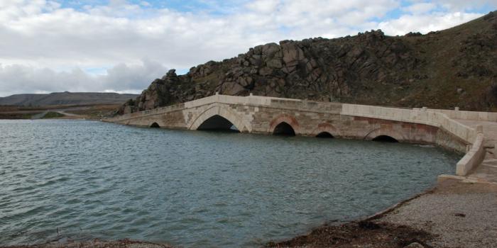 Çeşnigir Köprüsü – Kırıkkale