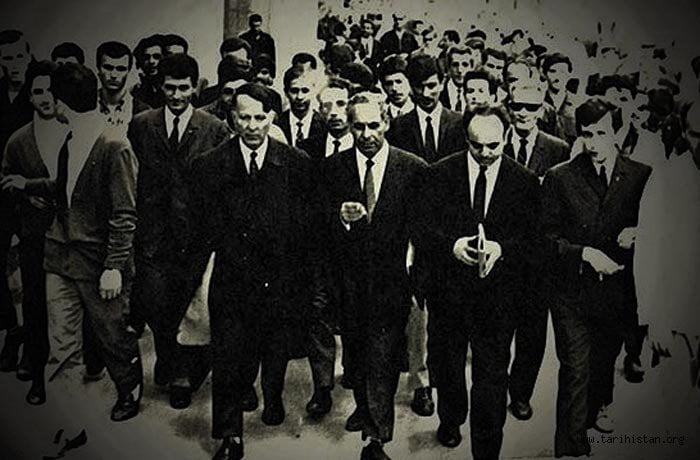 kirmizilar.com