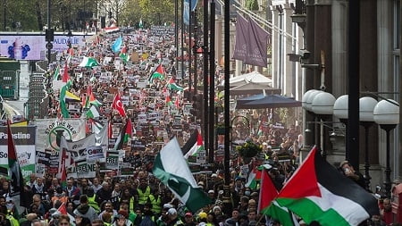 Perişan Bir Halk, Perişan Protestolar